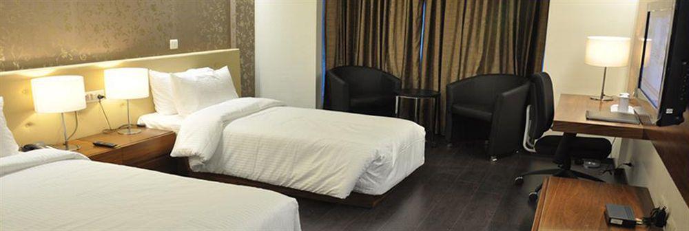 FabHotel Prime Sage Nuova Delhi Esterno foto