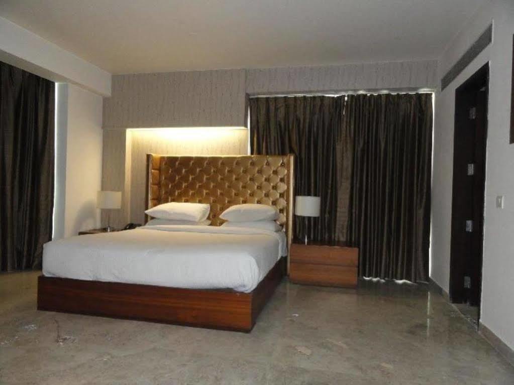 FabHotel Prime Sage Nuova Delhi Esterno foto
